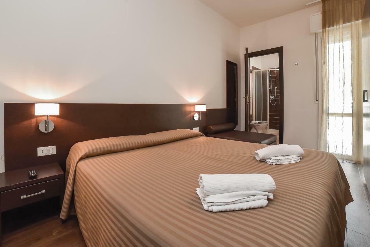 Hotel Diamante Cesenatico Exterior foto